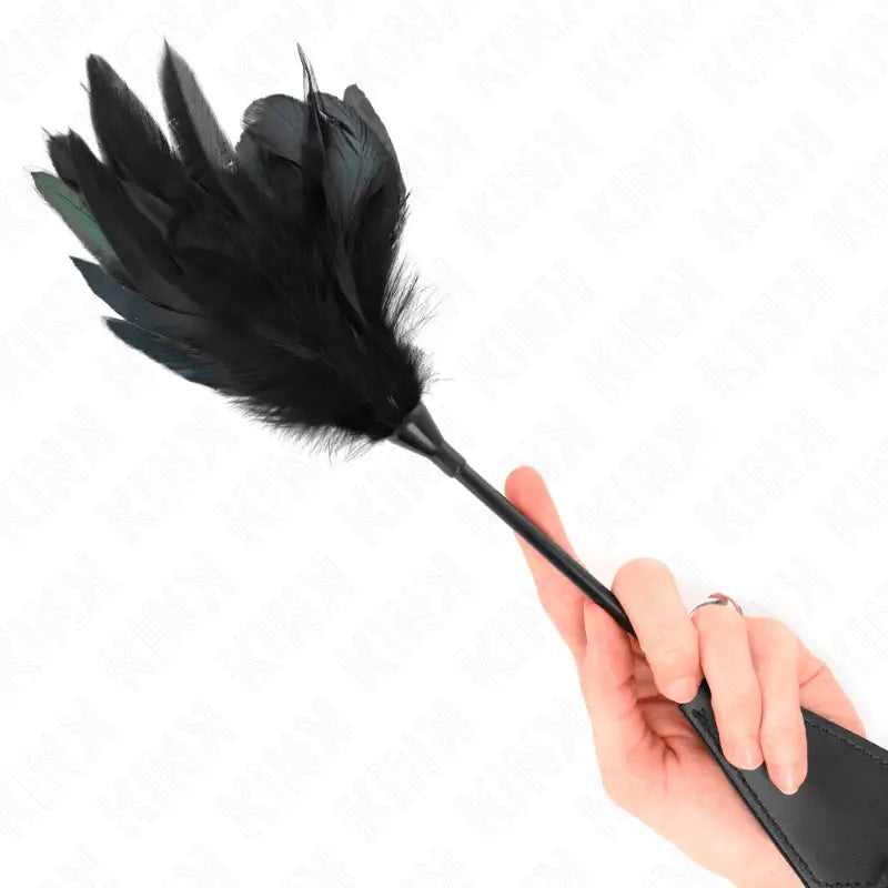 KINK - PENAS DE CÓCEGAS COM BABADO 48 CM - Sexshoptuga 